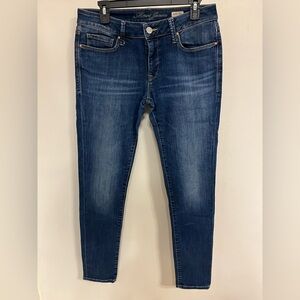Mavi Alexa Skinny Jeans with Tapered Legs and Contrast Stitching